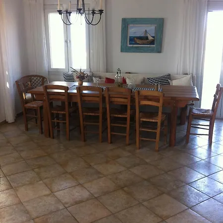 House In Tinos Island Kardhiani